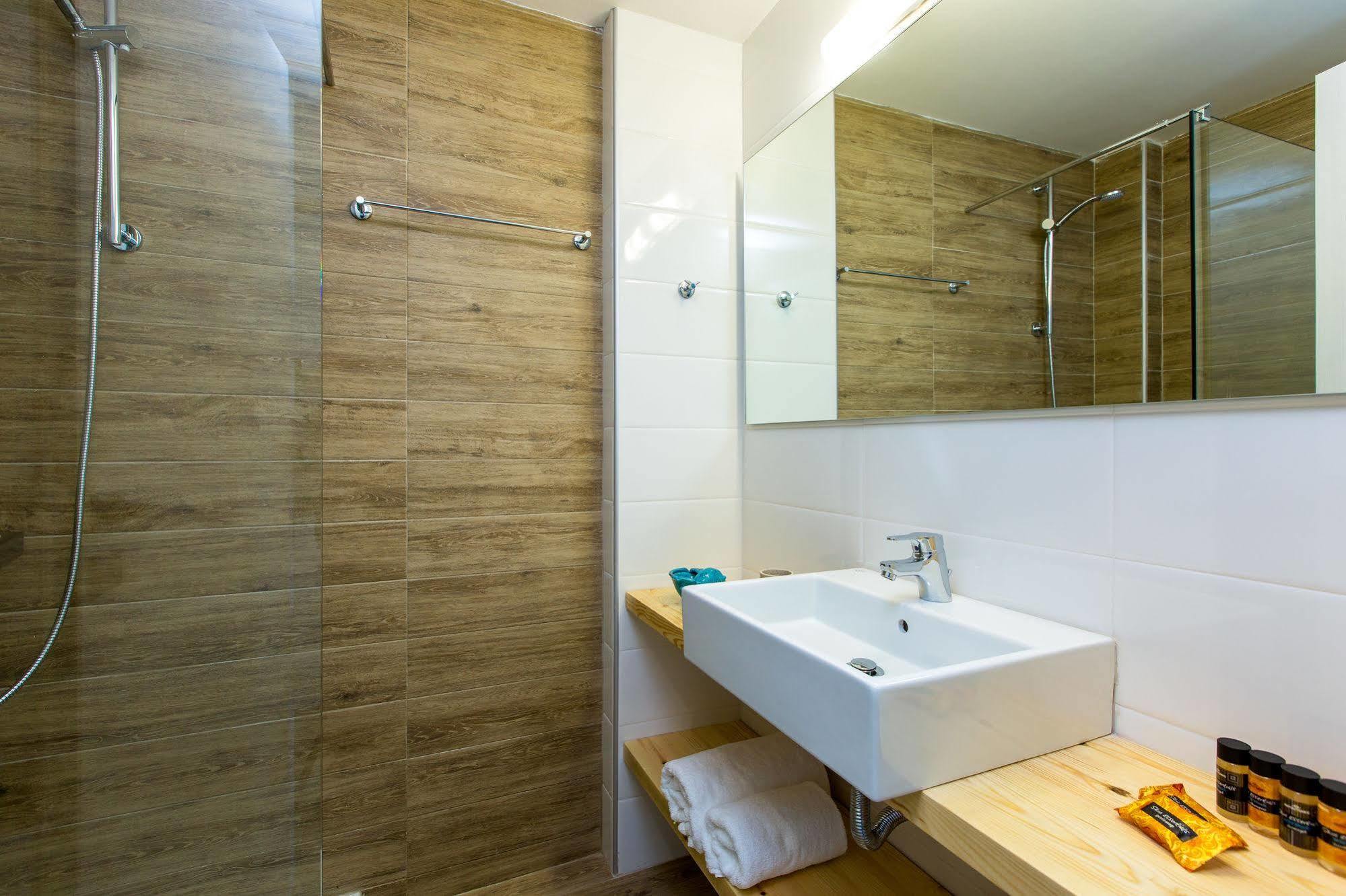 Golden Coast Seaside Apartments Rethymno  Bagian luar foto