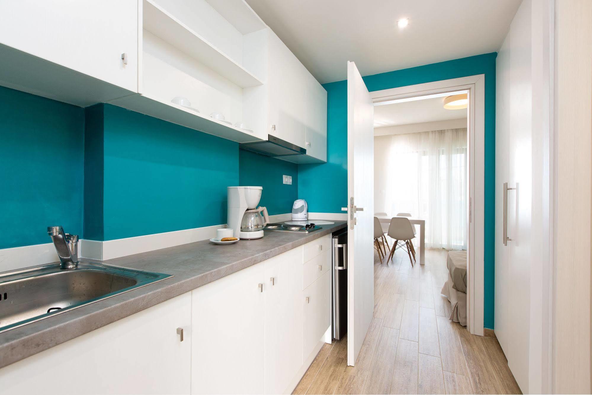 Golden Coast Seaside Apartments Rethymno  Bagian luar foto