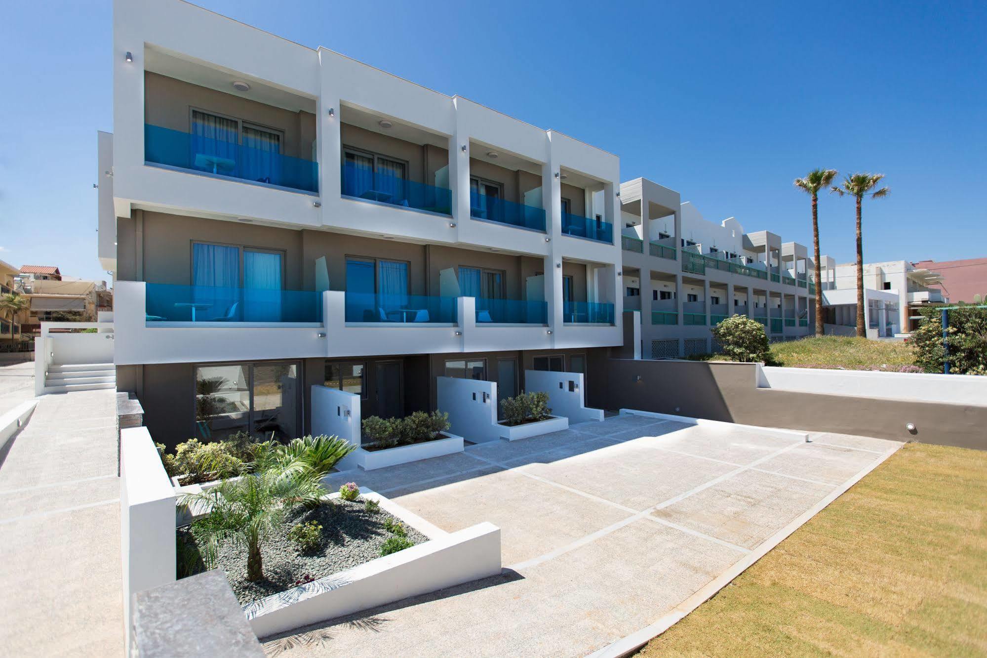 Golden Coast Seaside Apartments Rethymno  Bagian luar foto